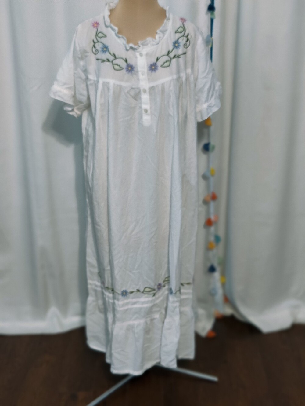 Vintage white Cotton Gown Floral Embroidery ruffle pintucks Maxi Length M